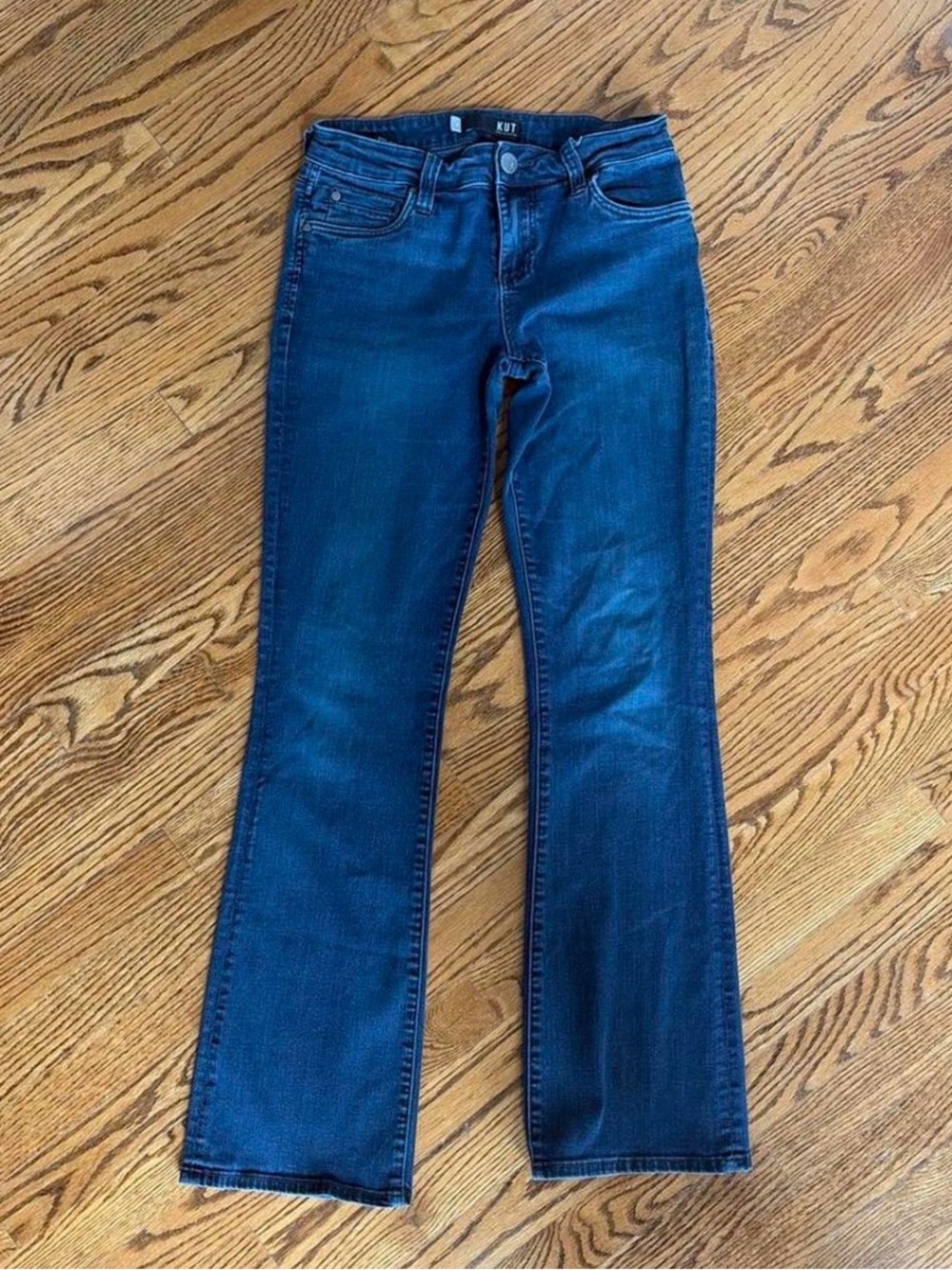 Kut from Kloth Dark Wash Jeans, low rise, baby bootcut size 4.